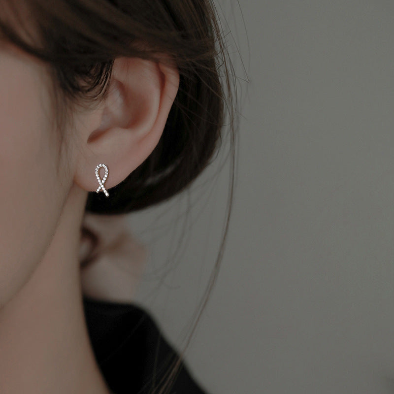 Timeless Elegance: Diamond Bow Earrings