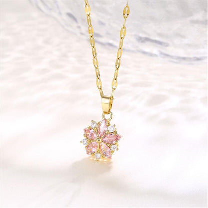 Crystal Snowflake Necklace: A Feminine Touch of Elegance