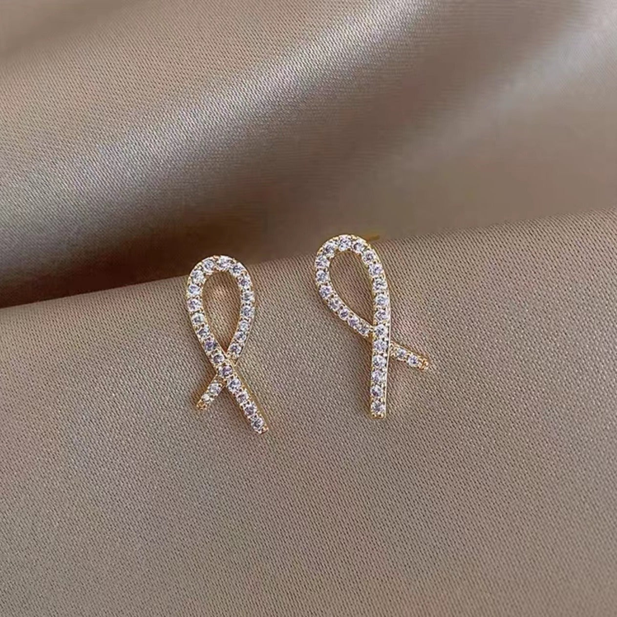 Timeless Elegance: Diamond Bow Earrings